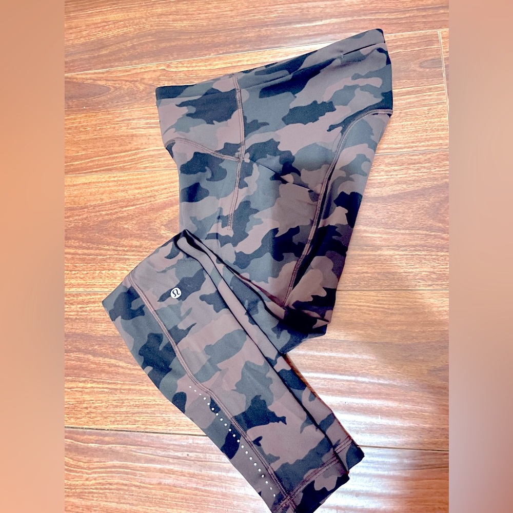 Lululemon pants - size 4